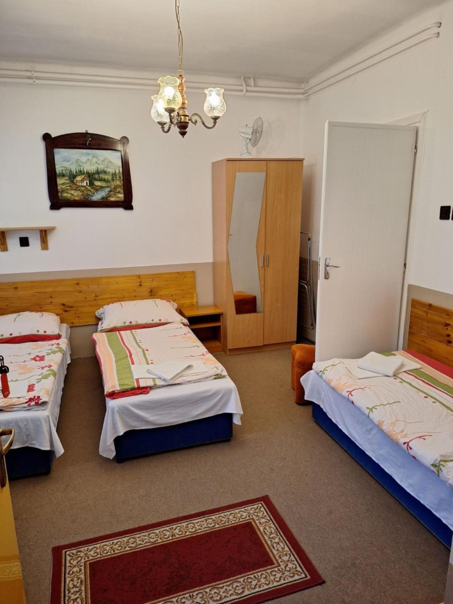 Fenyo Panzio Bed & Breakfast Mezőkövesd Екстериор снимка