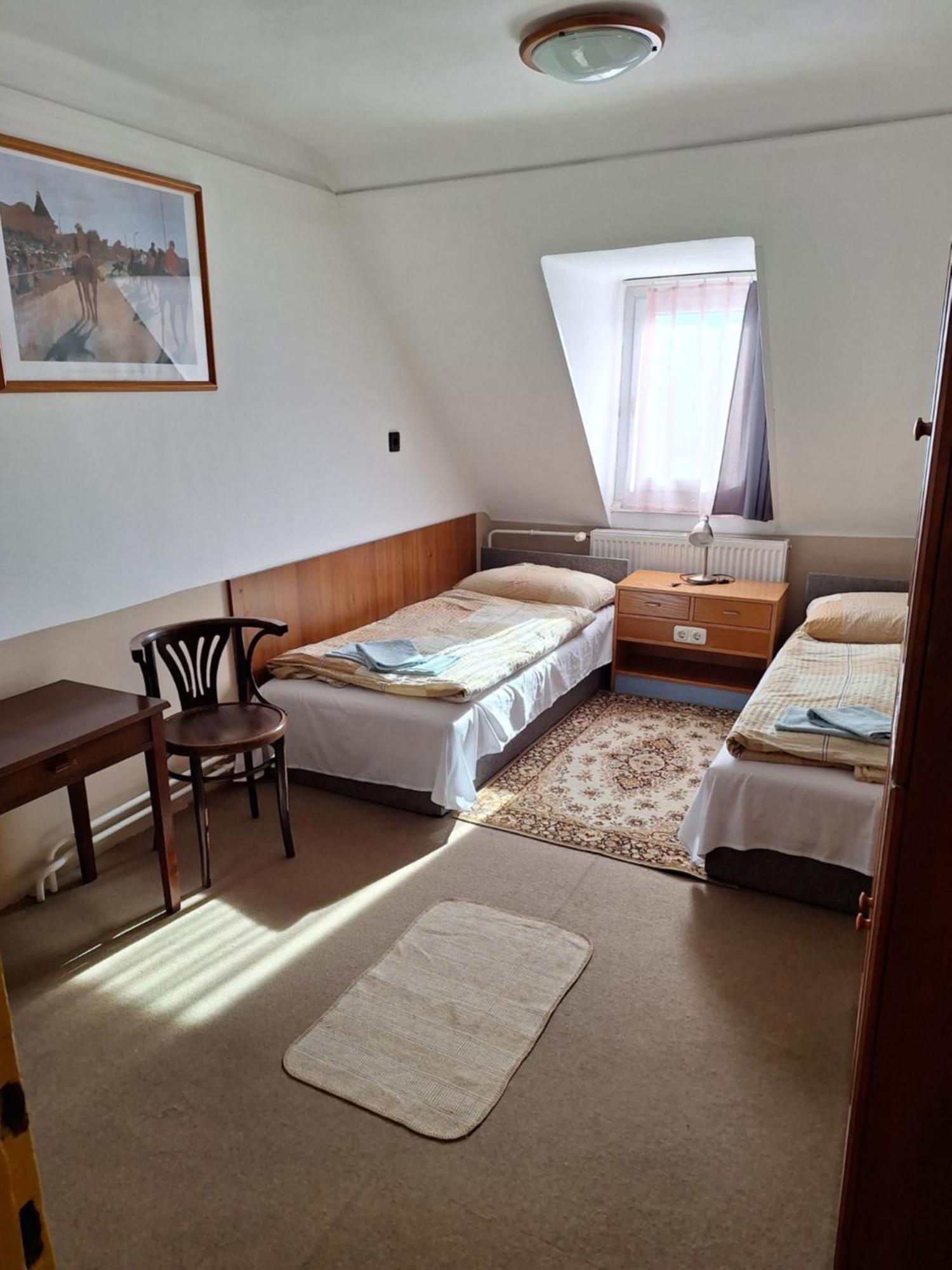 Fenyo Panzio Bed & Breakfast Mezőkövesd Екстериор снимка