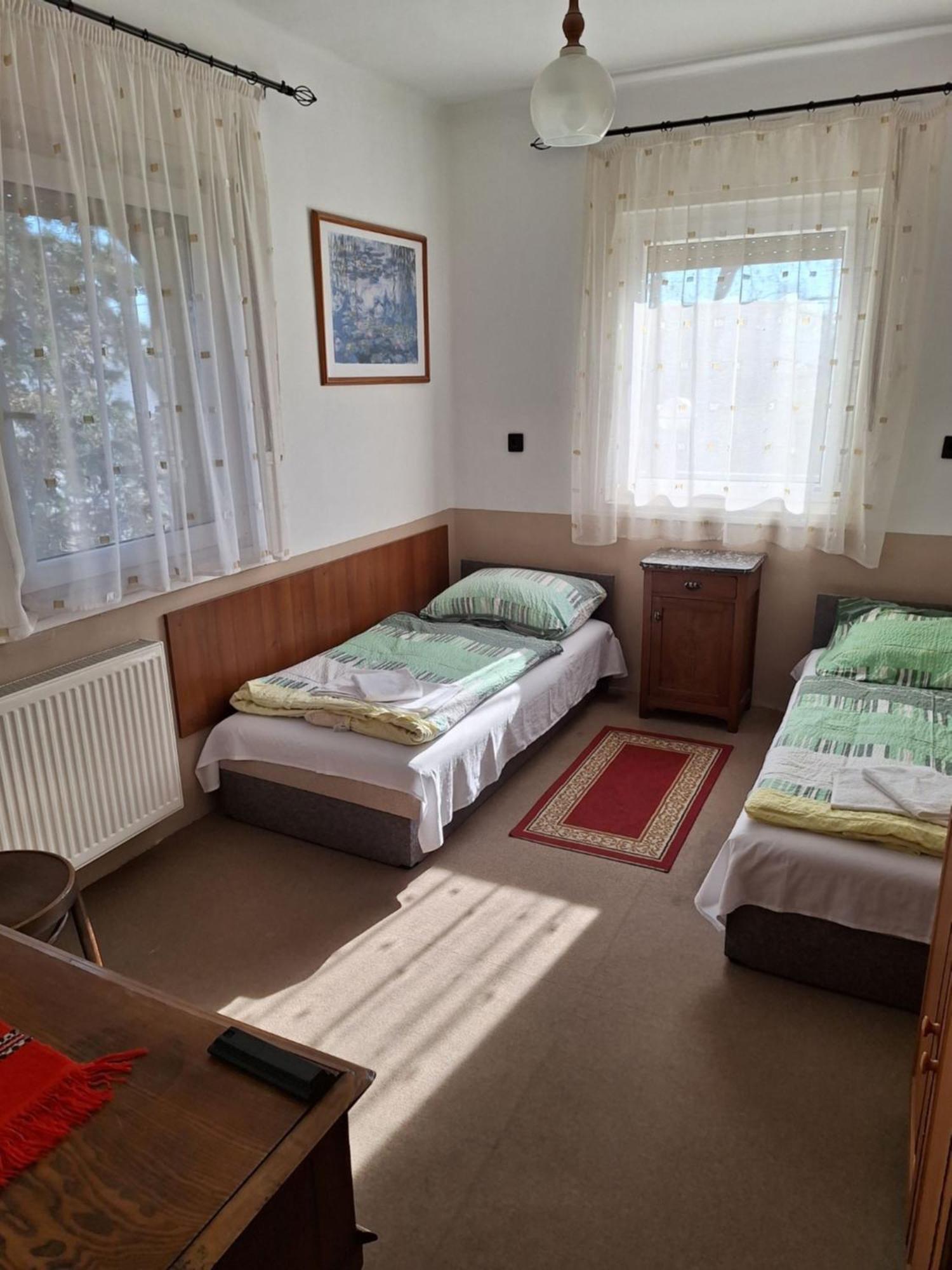 Fenyo Panzio Bed & Breakfast Mezőkövesd Екстериор снимка