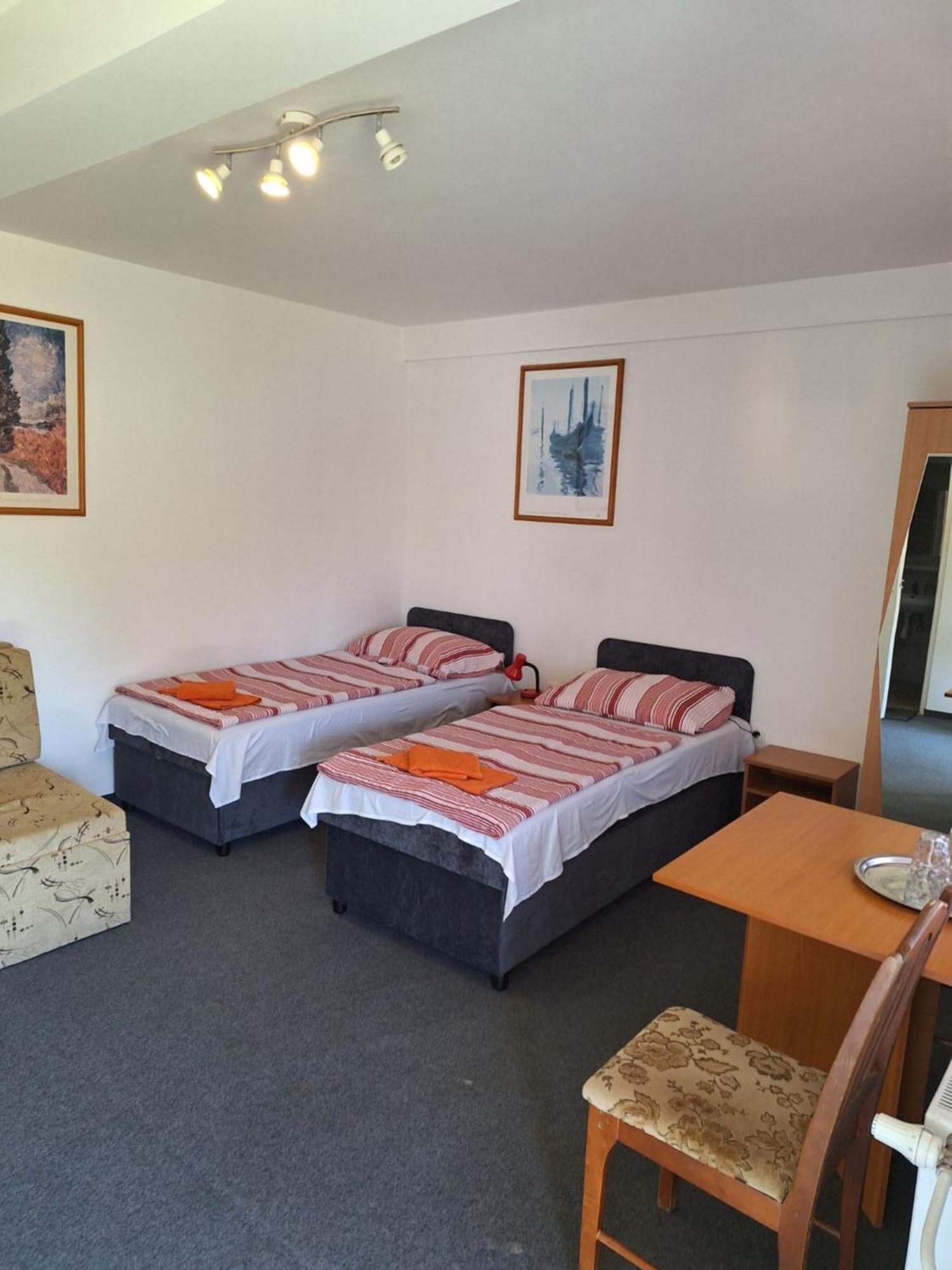 Fenyo Panzio Bed & Breakfast Mezőkövesd Екстериор снимка